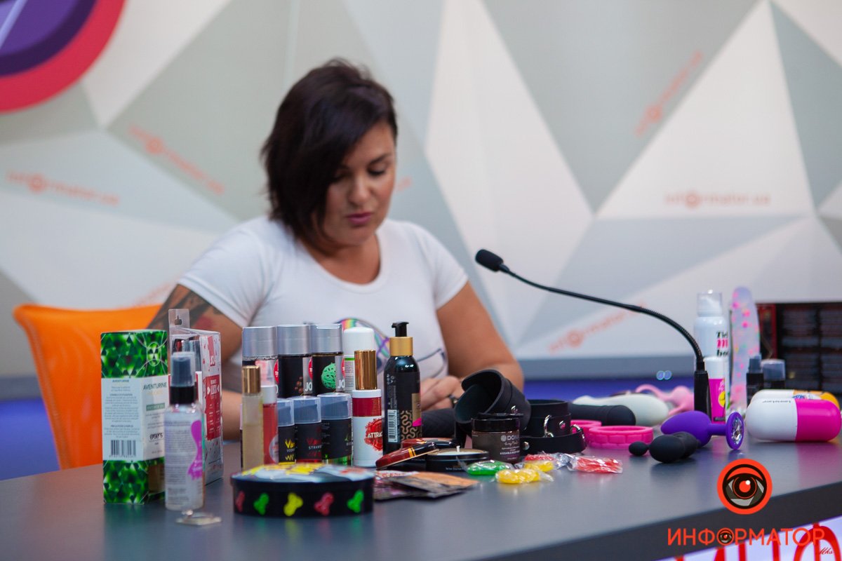 В лектории Информатора прошли лекции о том, как защитить близких от наркотиков, а также о выборе секс-гаджета 3