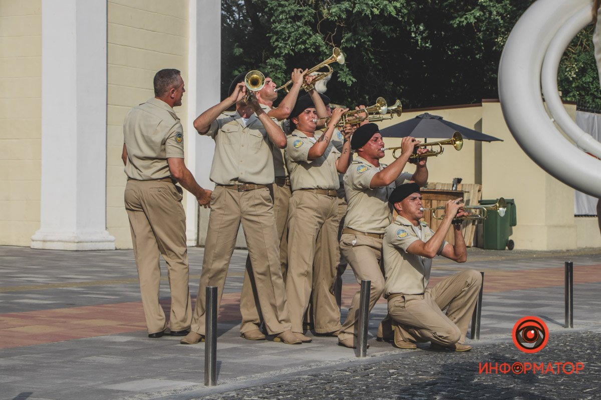 Сколько эмоций 