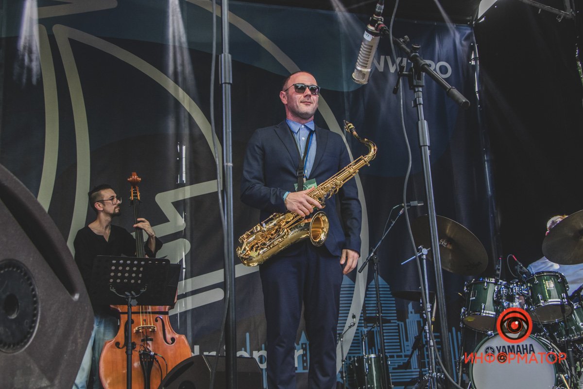 Саксофонист Сильвестр Островский