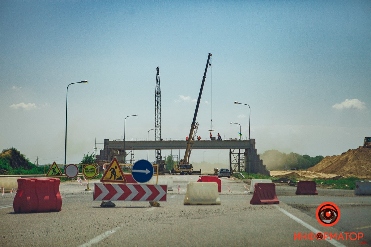 Место работ ограждено Место работ ограждено