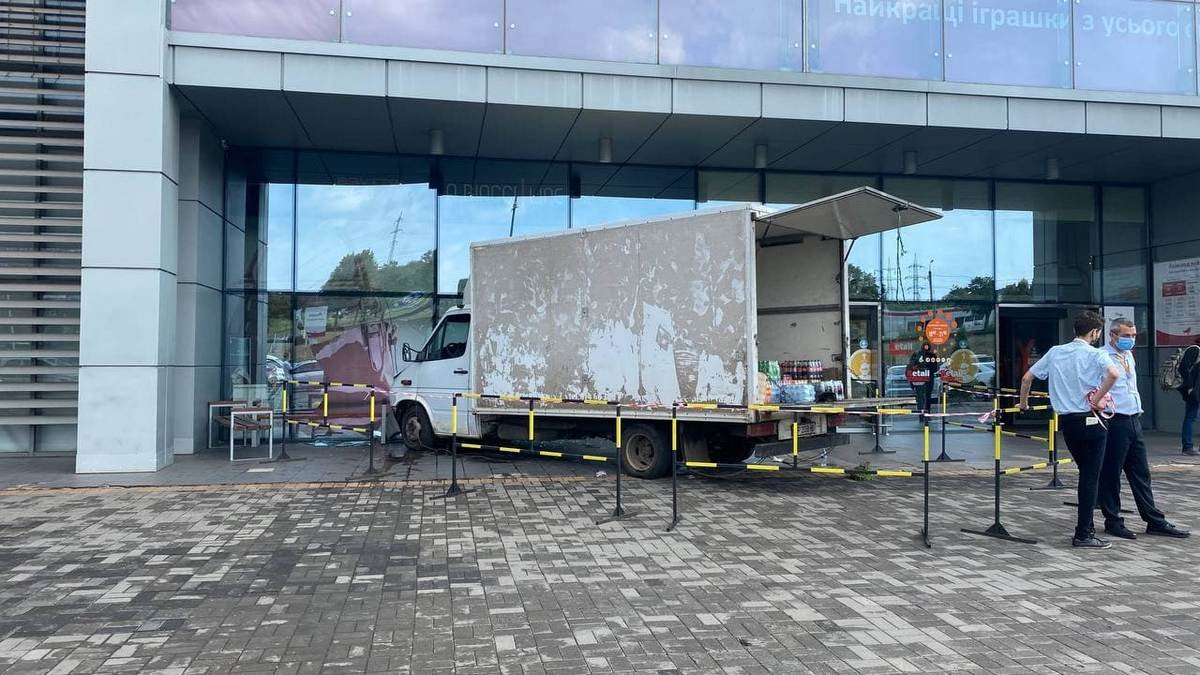 На месте работают сотрудники полиции