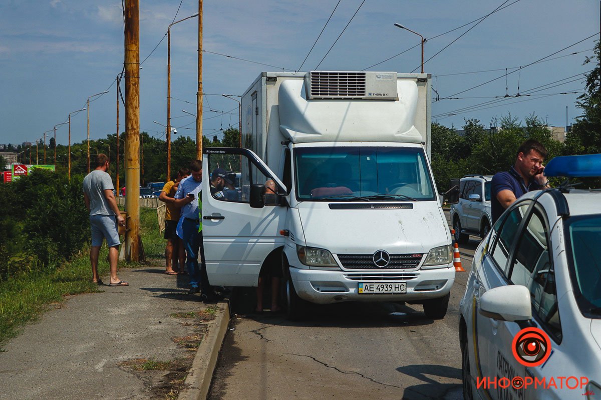 От полученных травм водитель авто погиб на месте От полученных травм водитель авто погиб на месте