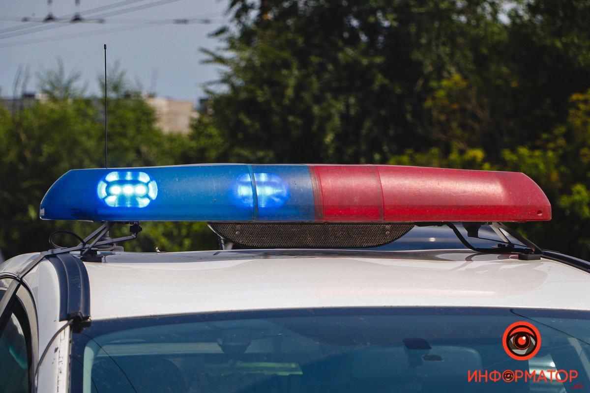 На месте работает следователь по ДТП На месте работает следователь по ДТП