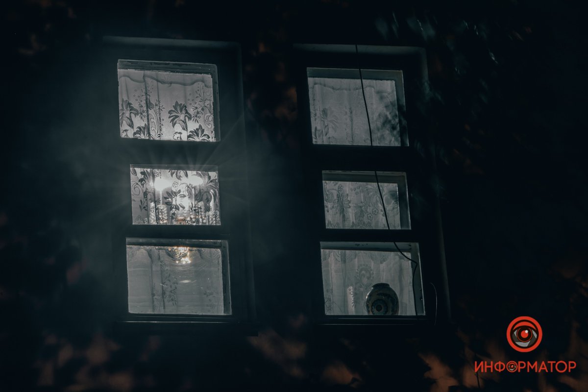 Что же там в окне? Что же там в окне?