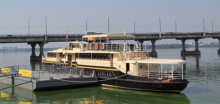 Вечеринка и экскурсия на теплоходе: куда пойти на выходных в Днепре 4