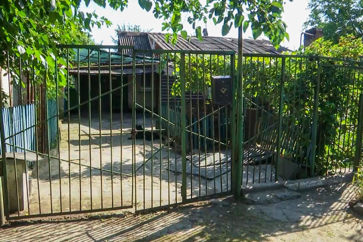 В Кривом Роге отчим приковал 7-летнего мальчика к батарее и ушел на работу