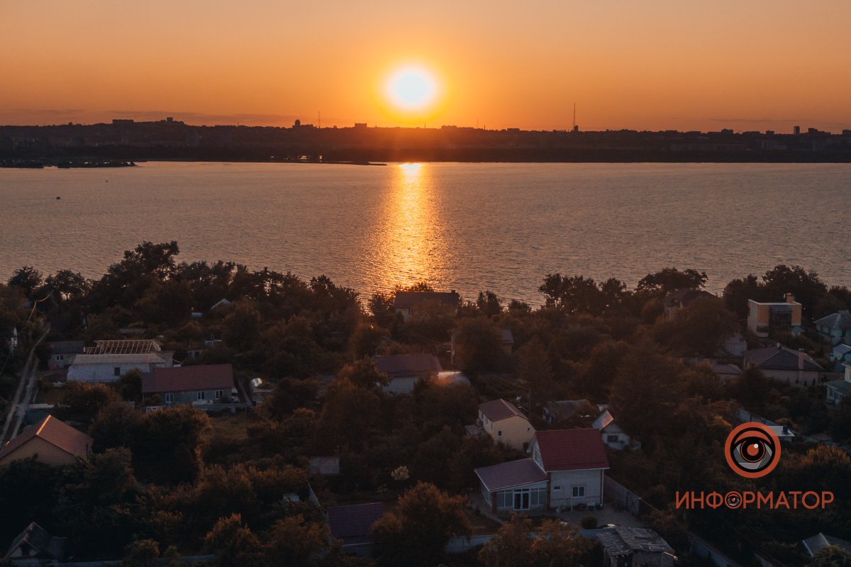 Освещенные последними лучами солнца