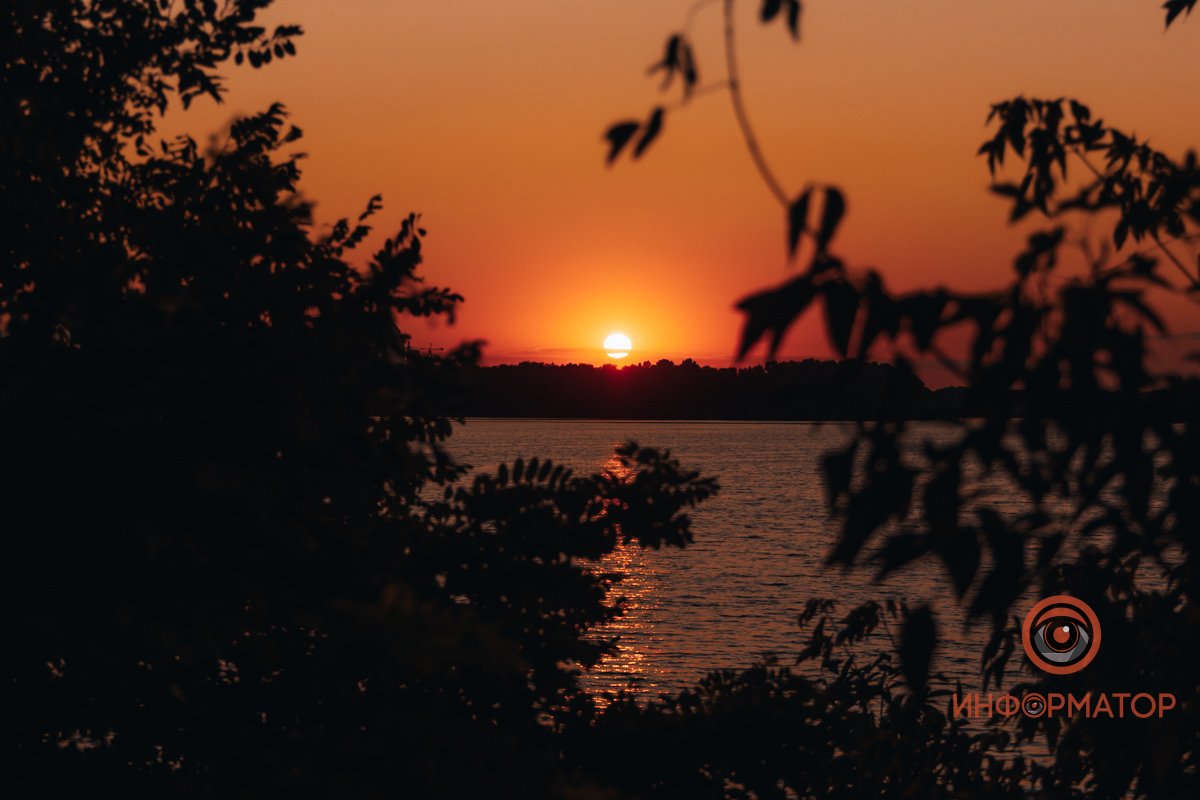 За мгновение до наступления темноты 