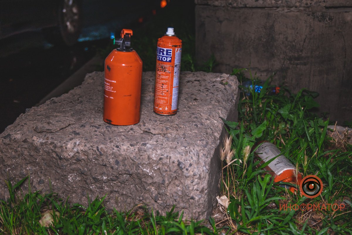 Водитель попытался ликвидировать пожар своими силами, но потерпел неудачу Водитель попытался ликвидировать пожар своими силами, но потерпел неудачу