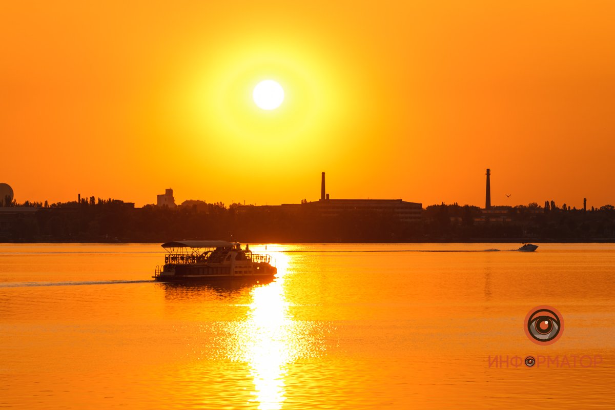 Как же приятно встретить рассвет на катере Как же приятно встретить рассвет на катере
