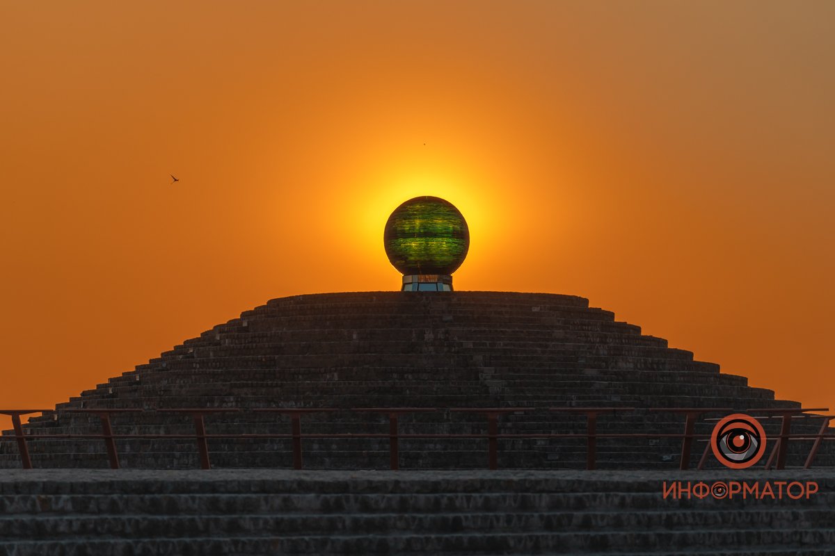 Выглядит немного мистически Выглядит немного мистически