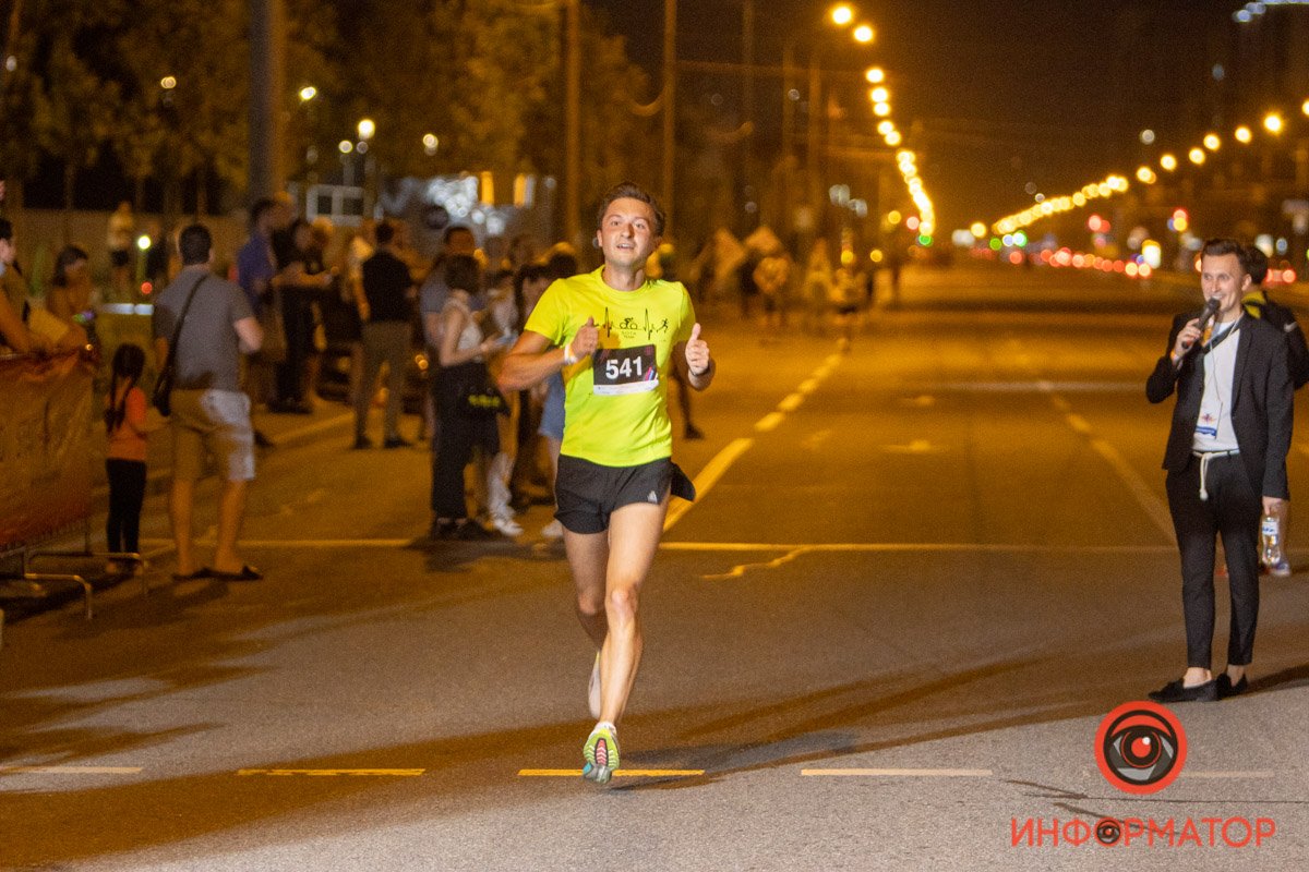 Хорошо бежит