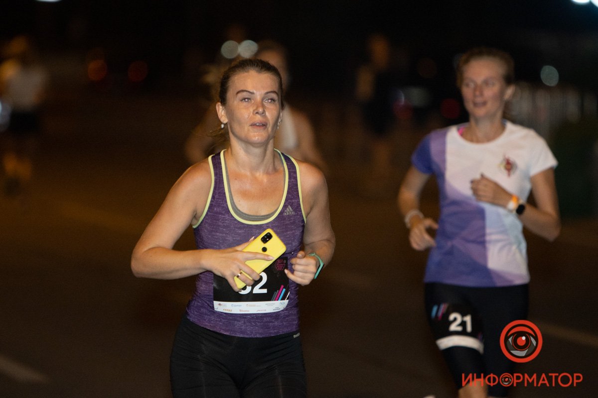 Нас снимают