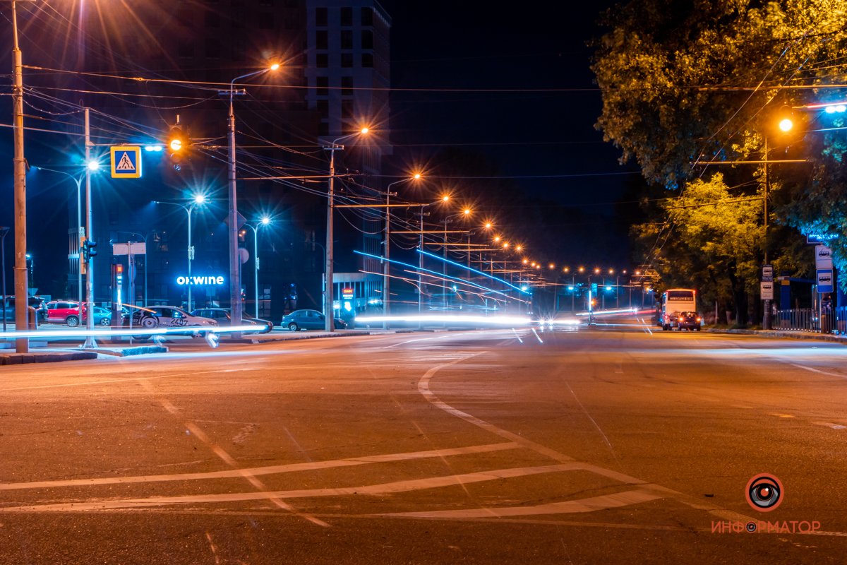 Звездный бульвар в свете фар Звездный бульвар в свете фар