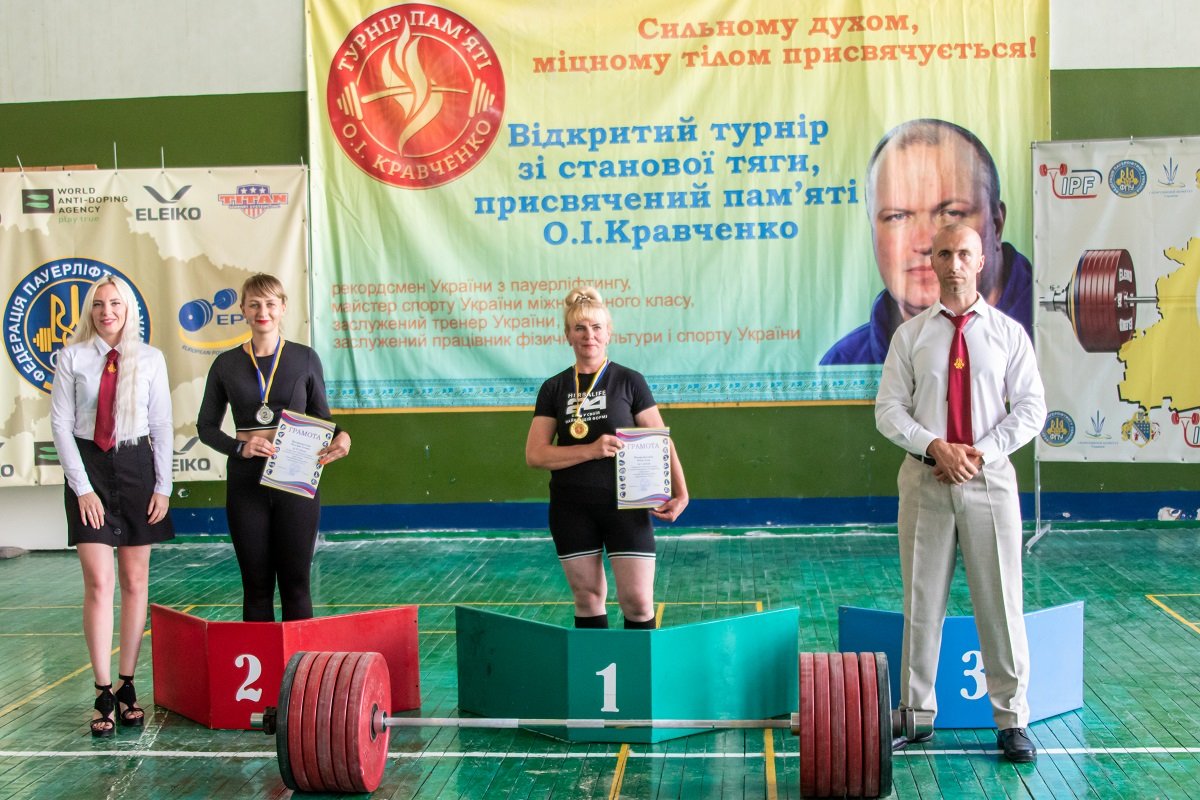 В Днепре прошел турнир по становой тяге в память заслуженного тренера Украины Олега Кравченко: кто победил 9