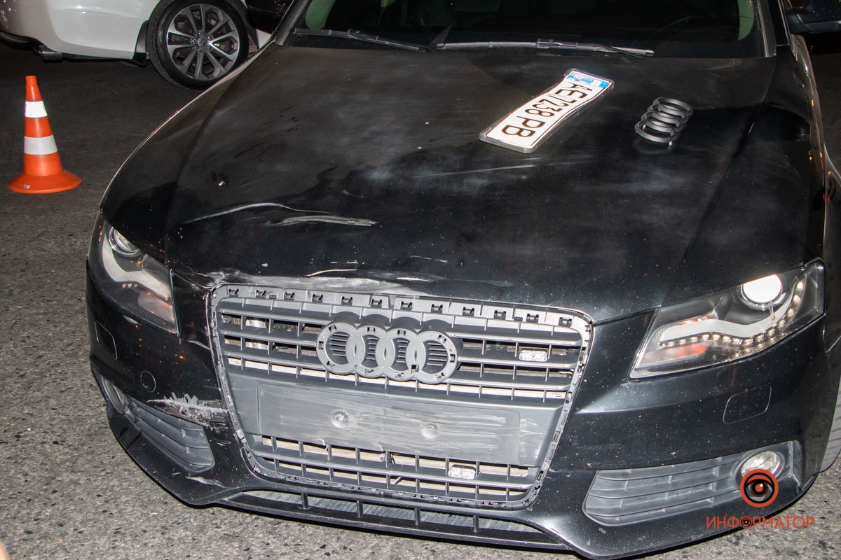 Столкнулись Audi и мотоциклист на Yamaha Столкнулись Audi и мотоциклист на Yamaha