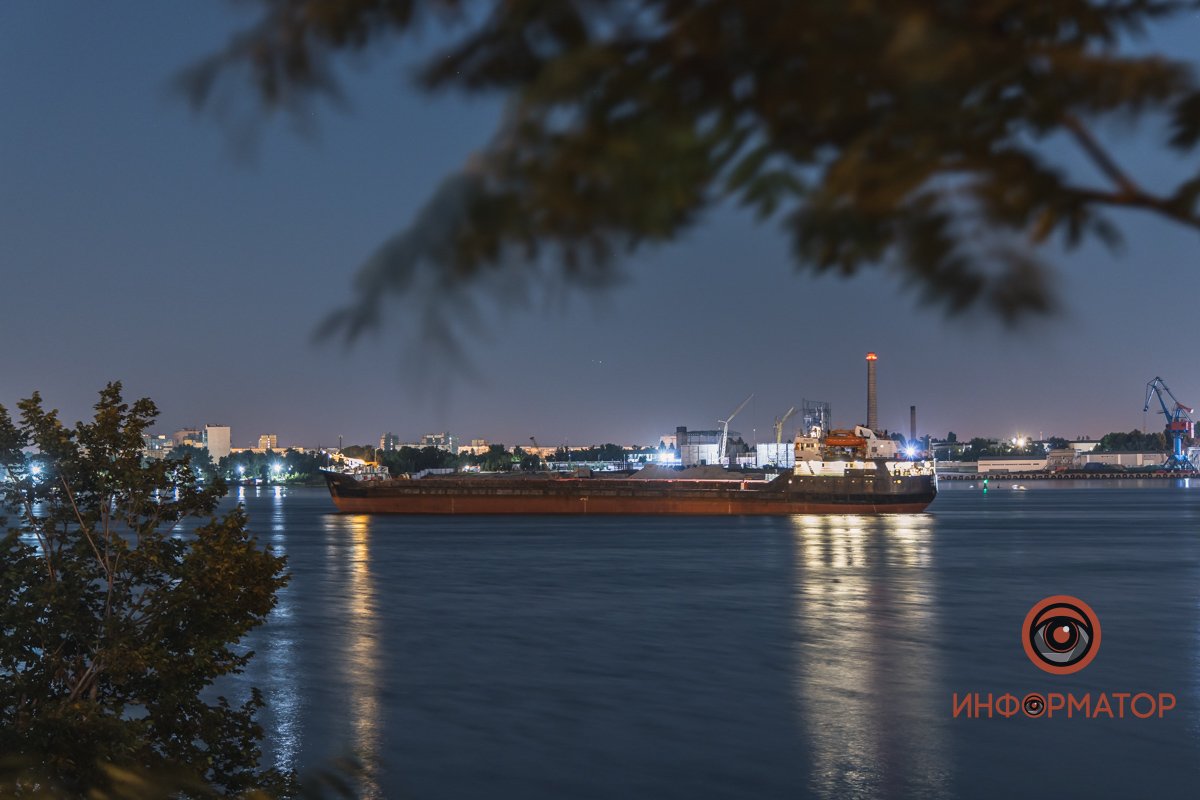 Интересно, куда плывет