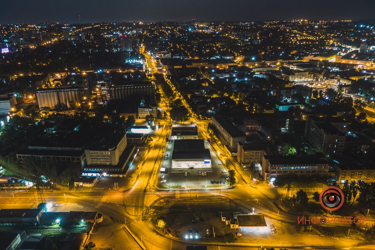 Машин практически нет