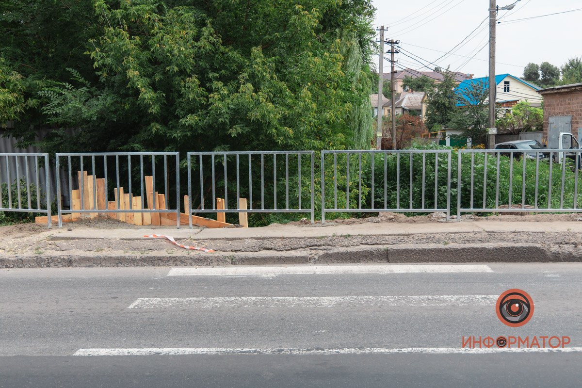 Деревянный паркан на Отечественной Деревянный паркан на Отечественной