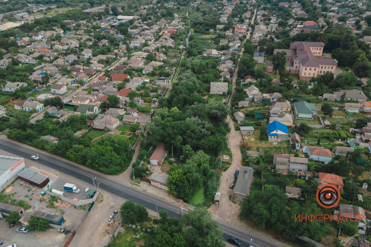 В Днепре устанавливают ограду над речкой Гнилокиш, куда упала женщина с детской коляской 8