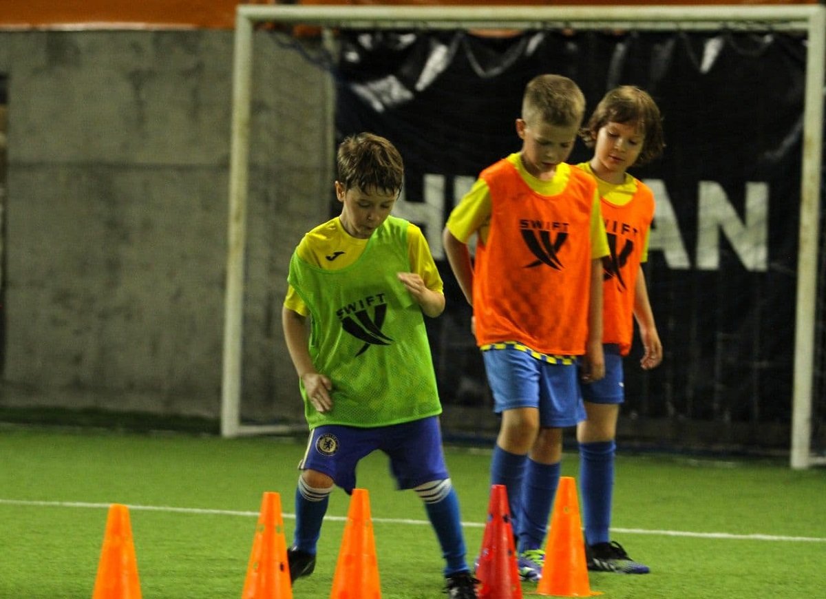 В Днепре футбольная школа "Юниор" открыла набор 3