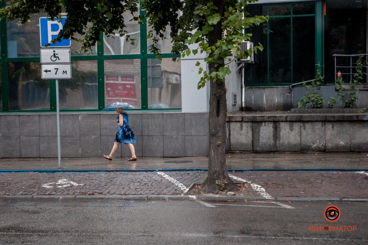 В Днепре прошел долгожданный летний дождь 12
