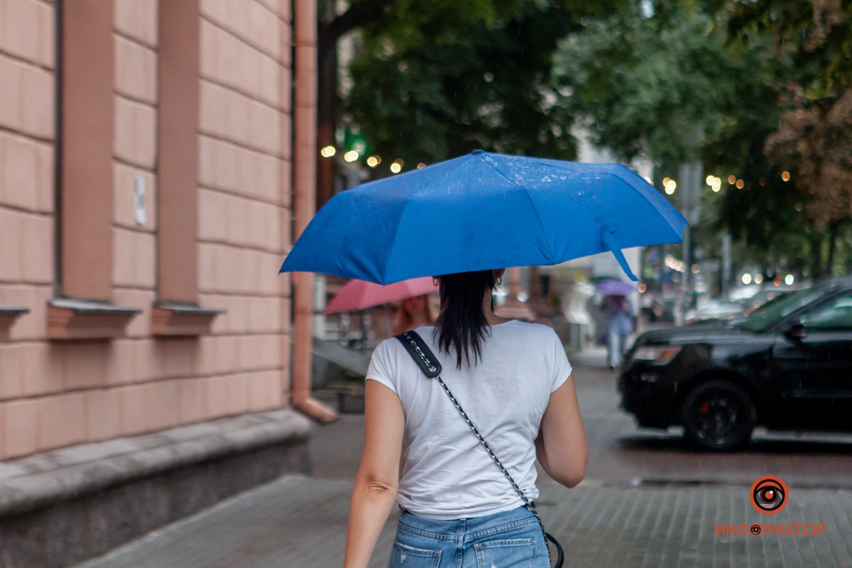 В Днепре прошел долгожданный летний дождь 32