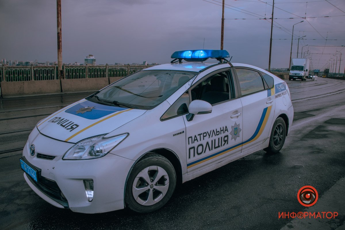 На месте работает полиция На месте работает полиция