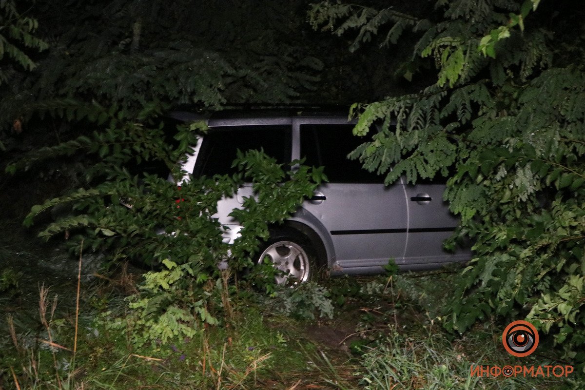 Смертельное ДТП на Запорожском шоссе с тремя автомобилями и бензовозом: погиб мужчина, пострадали двое детей и трое взрослых 5