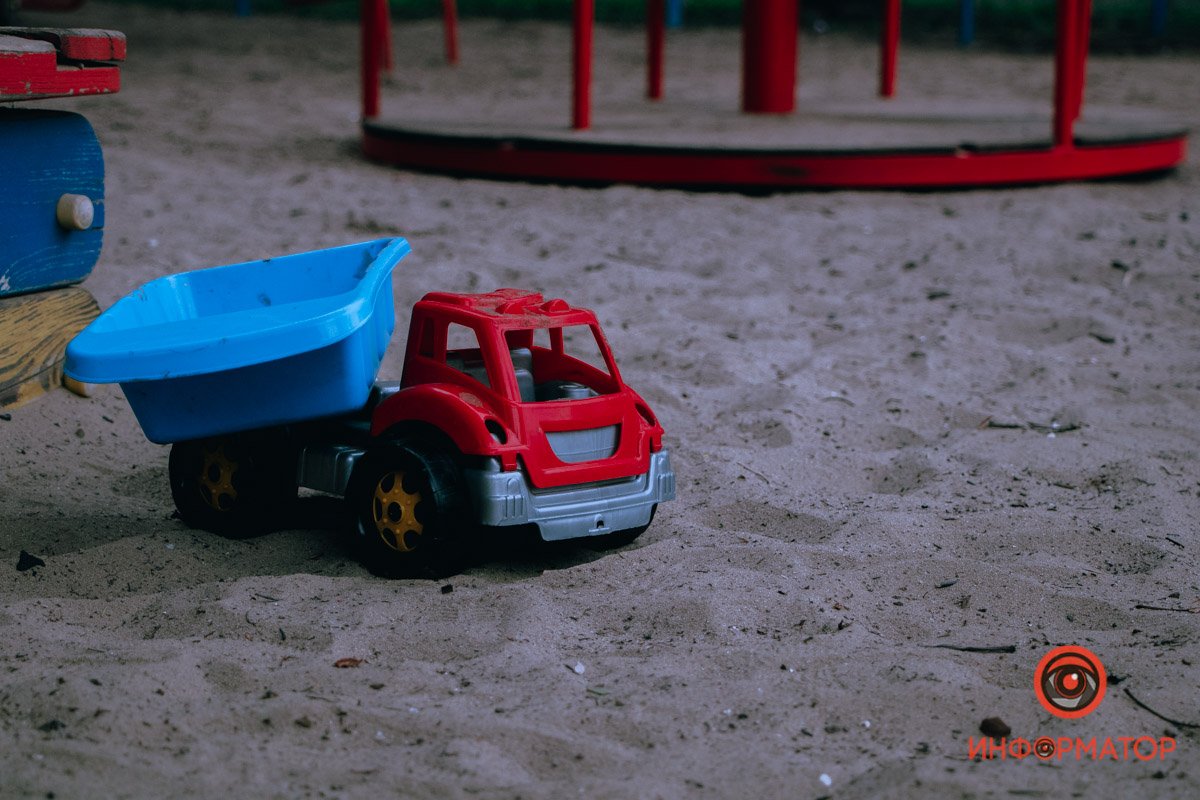 Через несколько часов с этой машинкой будут играть Через несколько часов с этой машинкой будут играть