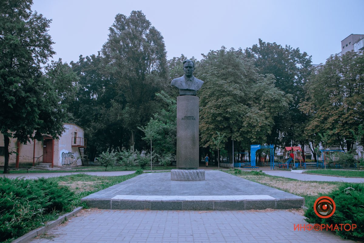 Около 5-6 часов утра Информатор отправился на прогулку Около 5-6 часов утра Информатор отправился на прогулку