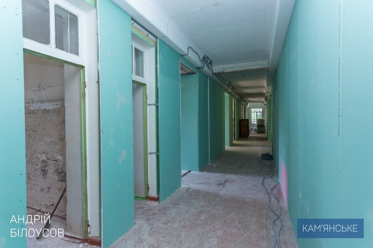 Больницы Каменского продолжают приводить в порядок 1