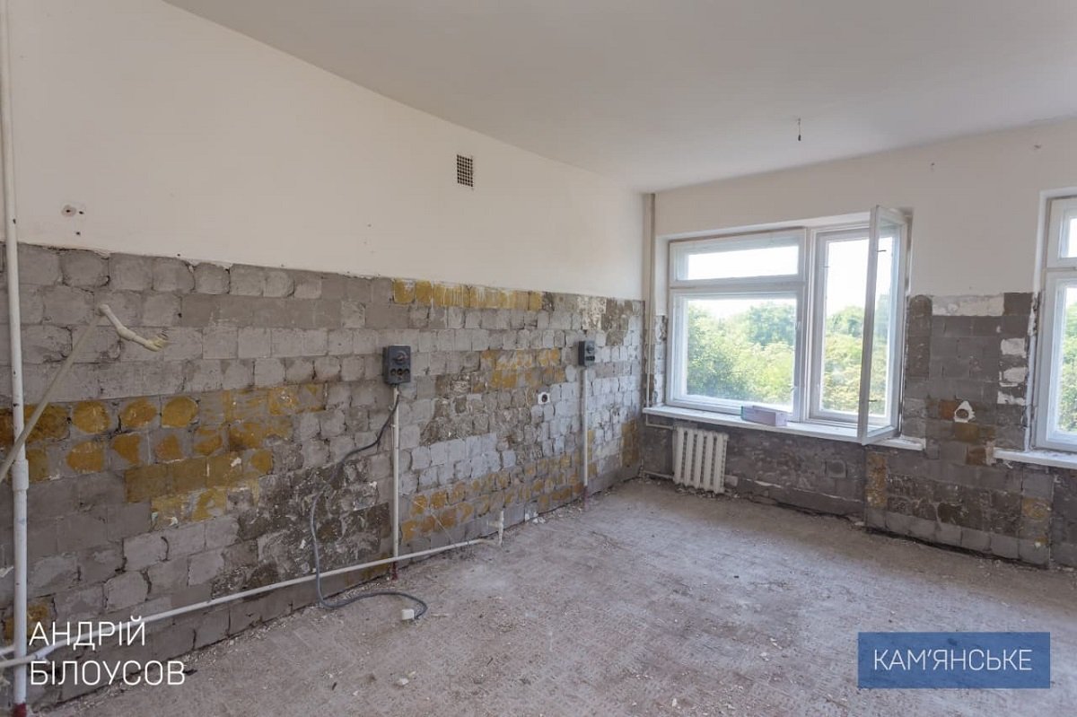 Больницы Каменского продолжают приводить в порядок 3