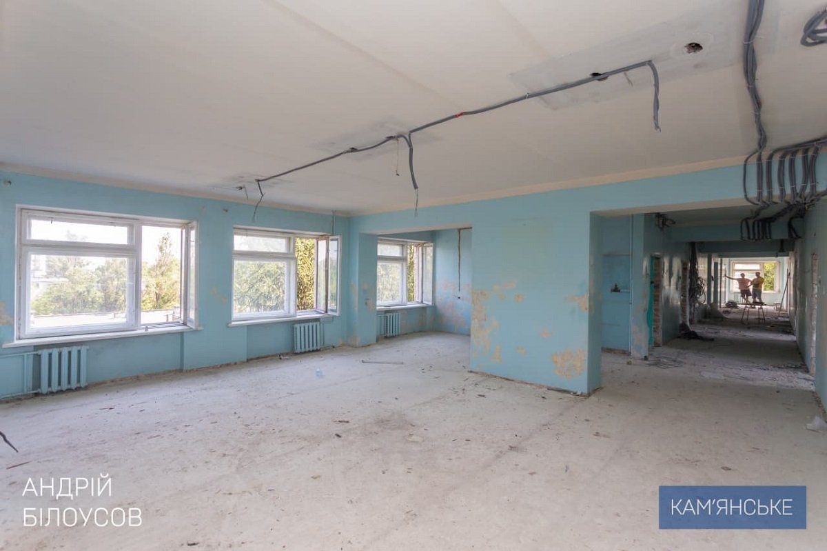 Больницы Каменского продолжают приводить в порядок 6