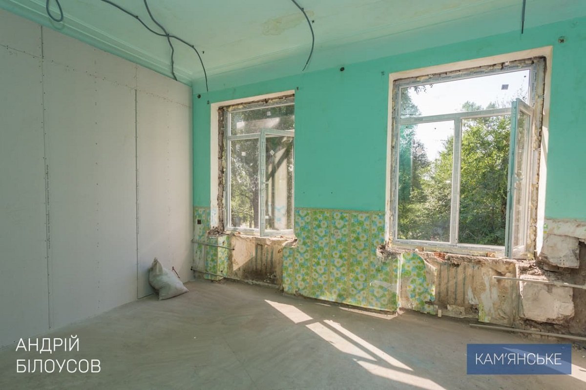 Больницы Каменского продолжают приводить в порядок 7