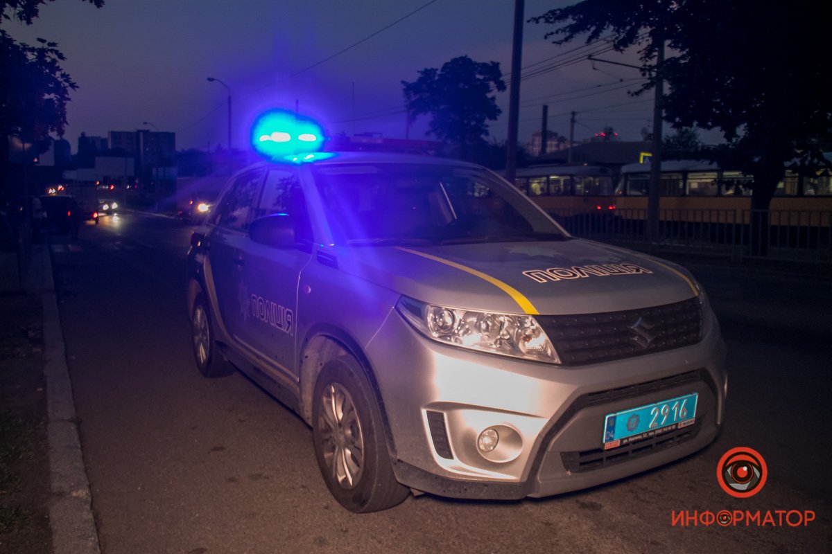 В Днепре на Рабочей десятки людей перекрыли проезжую часть: в чем причина 7