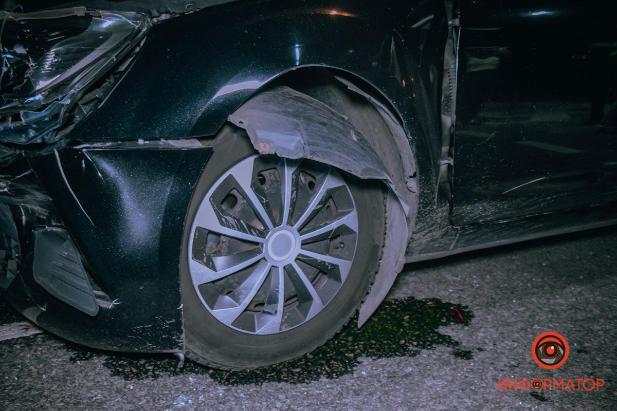 Водителя Ford увезли в больницу