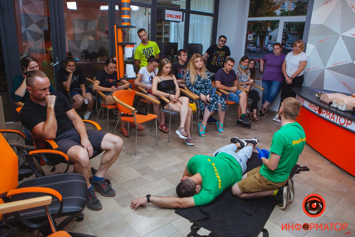 В лектории Информатора прошли лекции об оказании первой помощи и о том, как распознать манипуляции в отношениях 5