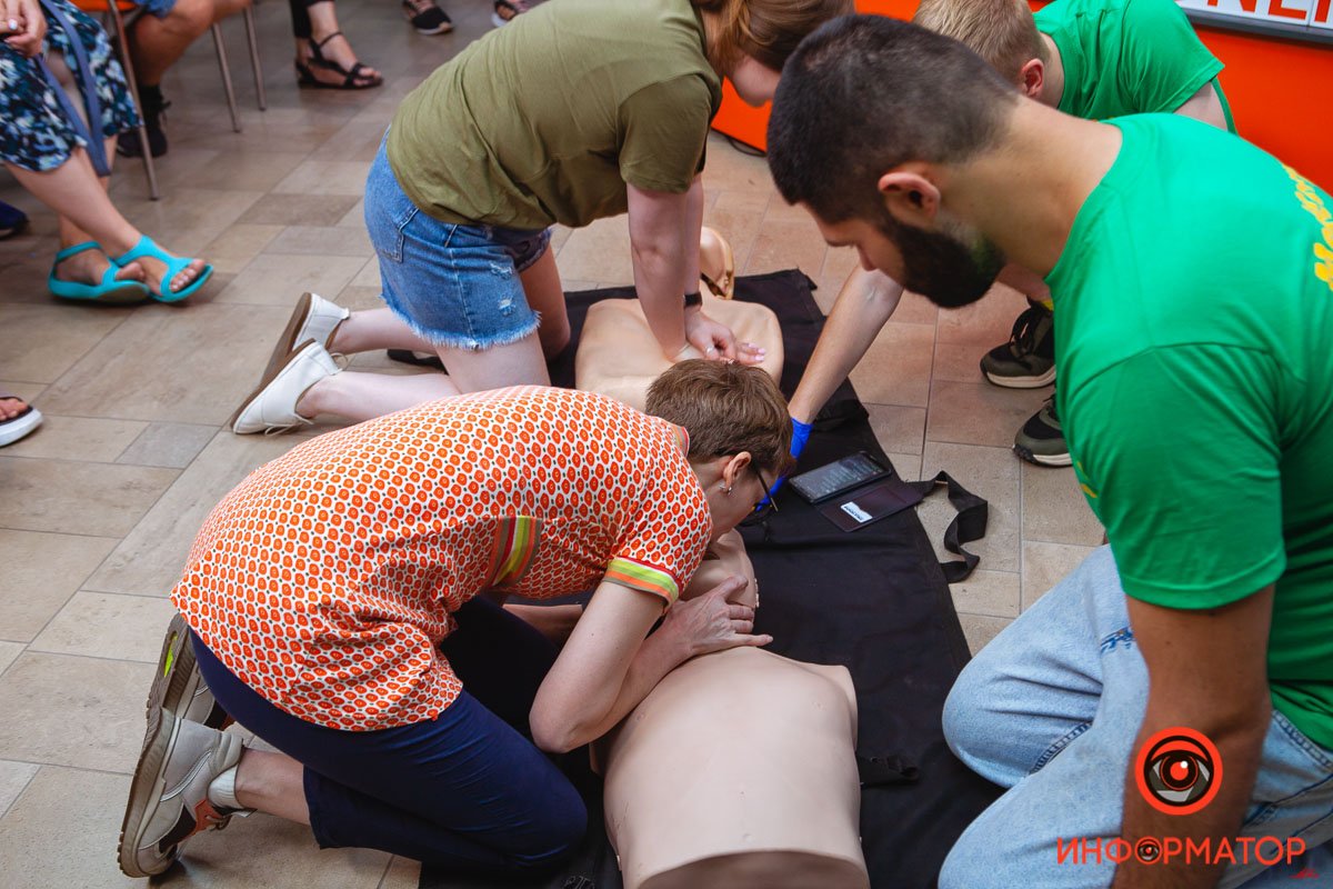 В лектории Информатора прошли лекции об оказании первой помощи и о том, как распознать манипуляции в отношениях 8