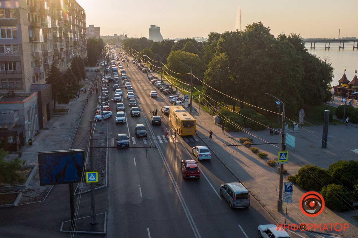 В воскресенье, 1 августа, на Сичеславской Набережной, 37, случилось ДТП