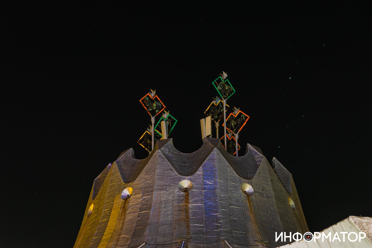 Купол цирка создает отличную акустику для выступлений Купол цирка создает отличную акустику для выступлений