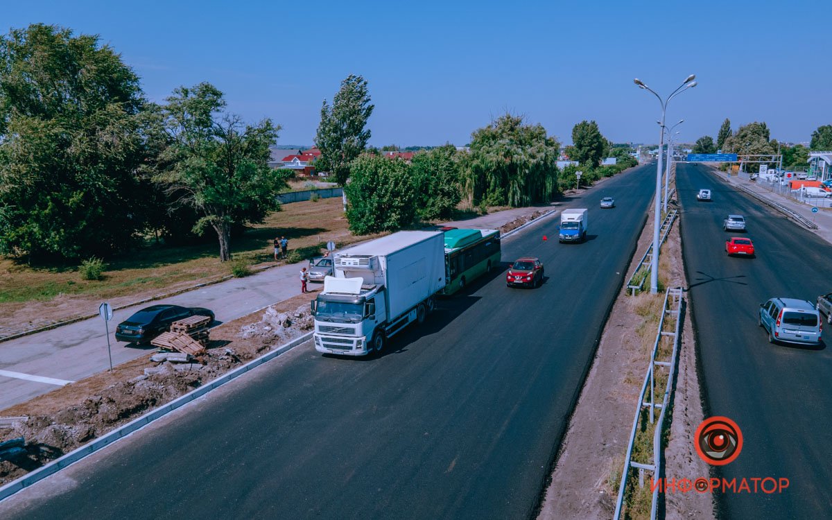 В Днепре на Слобожанском проспекте автобус №205 врезался в грузовик 13