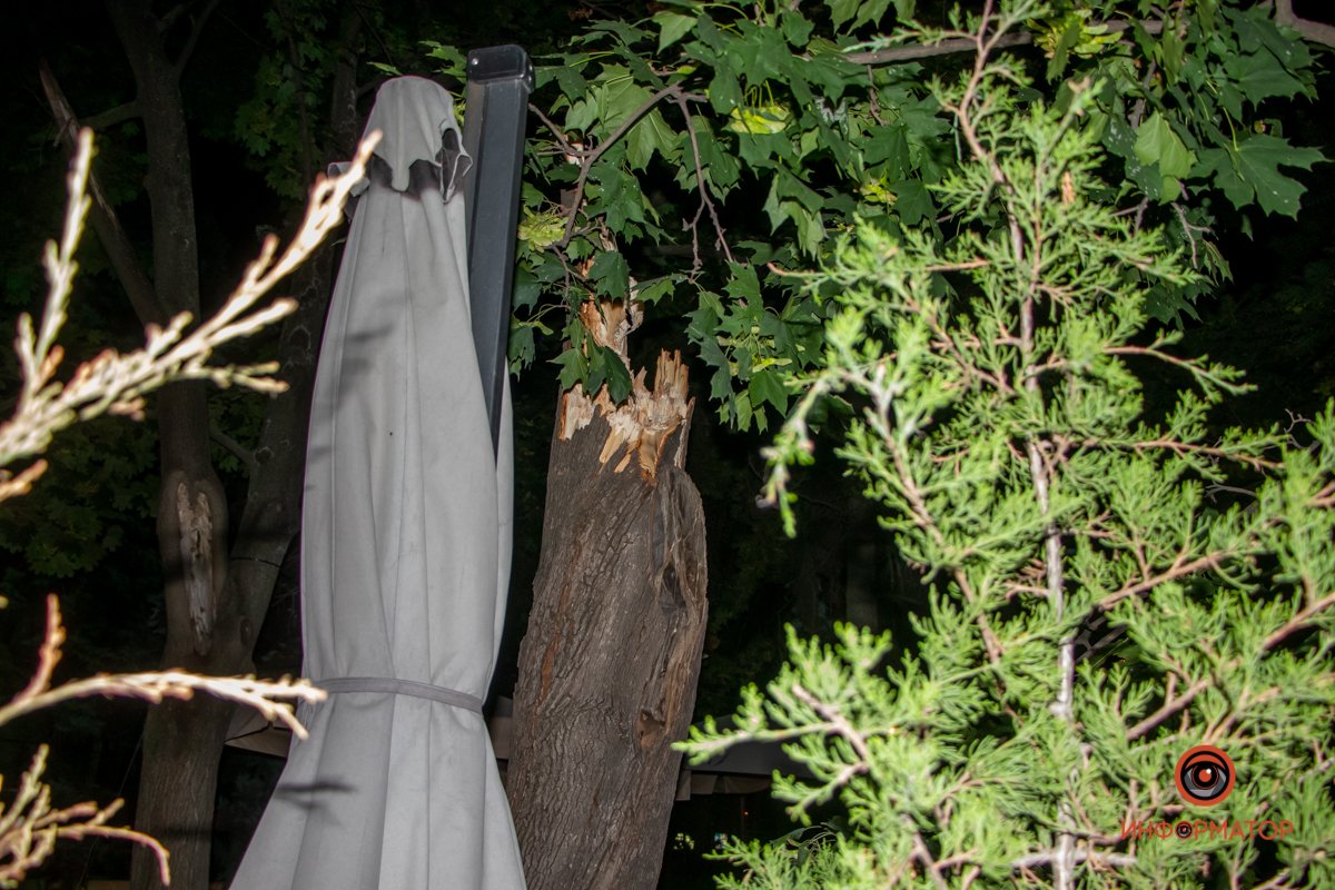 Занята правая полоса по Половицкой в сторону Сичеславской Набережной Занята правая полоса по Половицкой в сторону Сичеславской Набережной