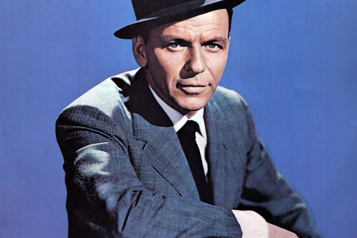 Sinatra на крыше "Меноры"