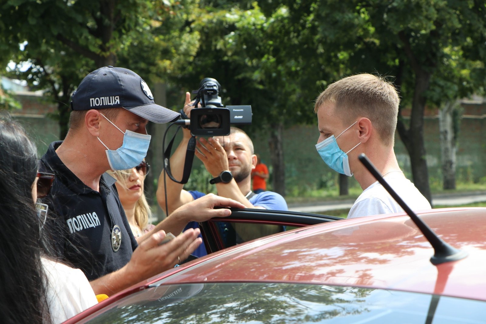 Отказ предоставлять преимущество скорым с включенными маячками является нарушением Отказ предоставлять преимущество скорым с включенными маячками является нарушением