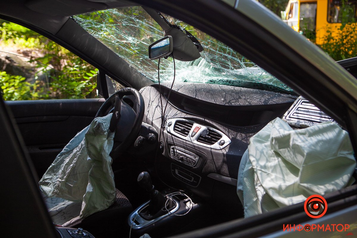 В аварии пострадал водитель Renault В аварии пострадал водитель Renault