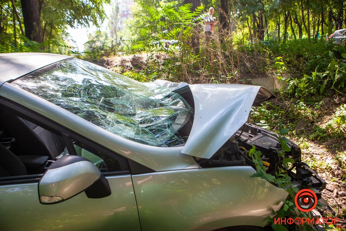 Занята полоса по Космонавта Комарова в сторону Космической Занята полоса по Космонавта Комарова в сторону Космической