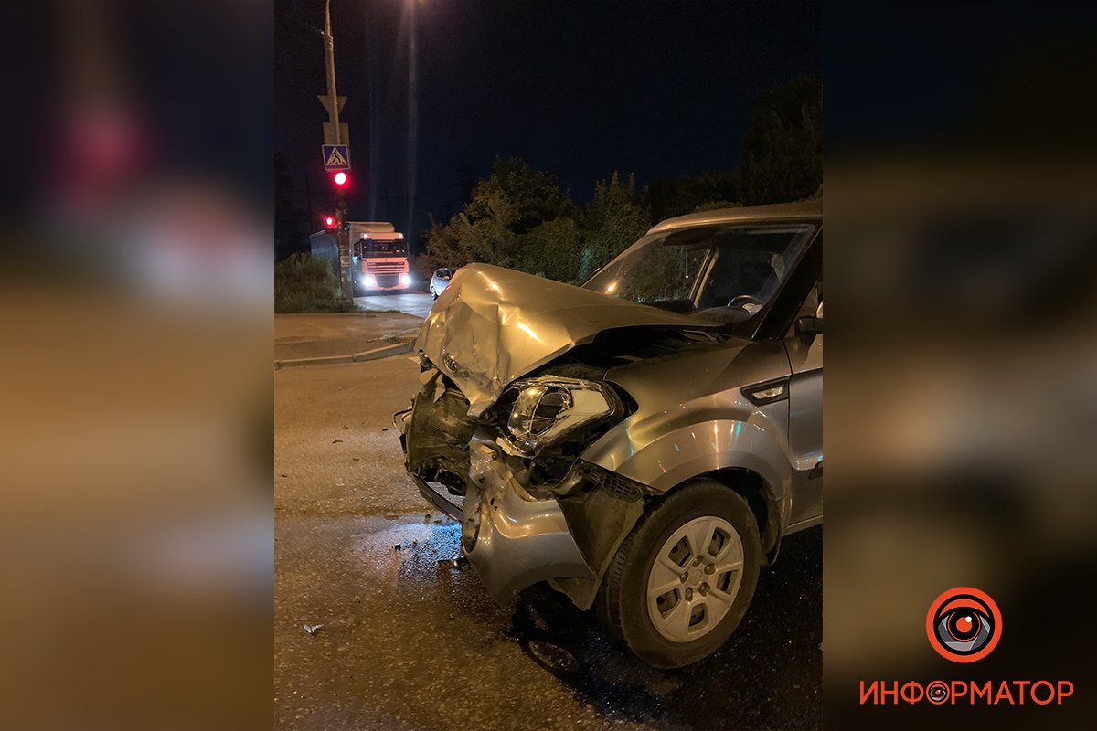 Авария случилась на проспекте Металлургов примерно в 20:40 Авария случилась на проспекте Металлургов примерно в 20:40