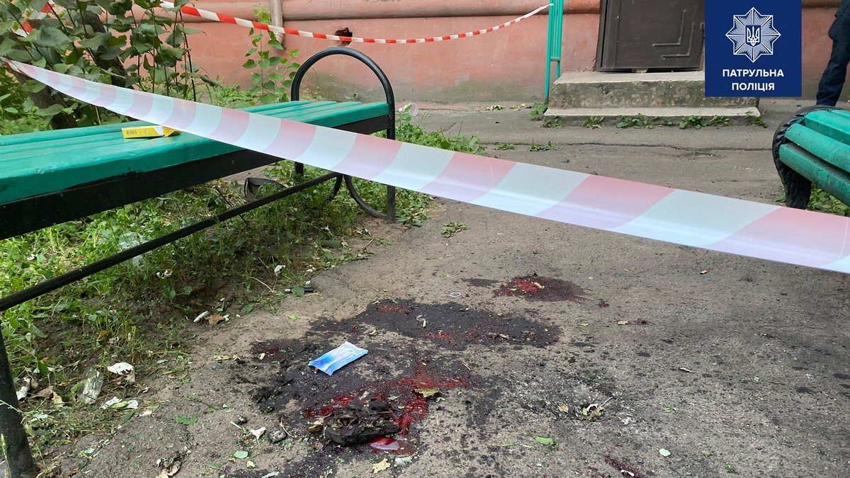 В Кривом Роге из-за взрыва гранаты пострадали трое полицейских: открыто уголовное производство 2
