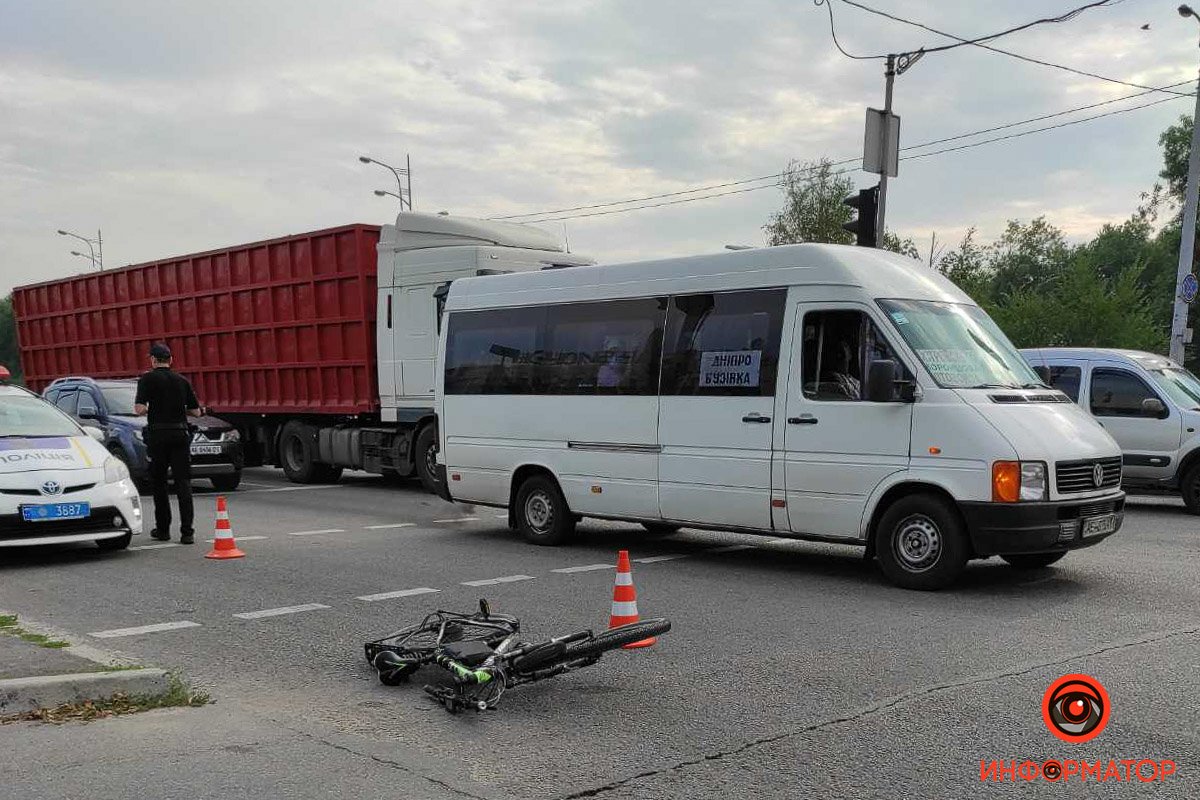 Авария произошла на перекрестке Авария произошла на перекрестке